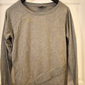 Daisy Fuentes cross sweatshirt